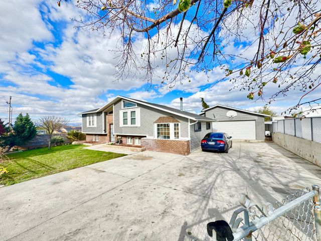 3519 S TOOLSON DR, Magna, UT 84044