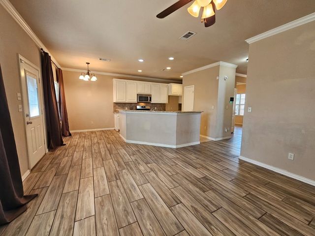 604 NE Ave E Place, Andrews, TX 79714