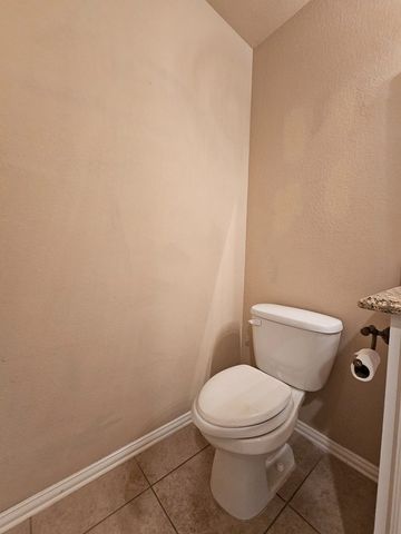 604 NE Ave E Place, Andrews, TX 79714