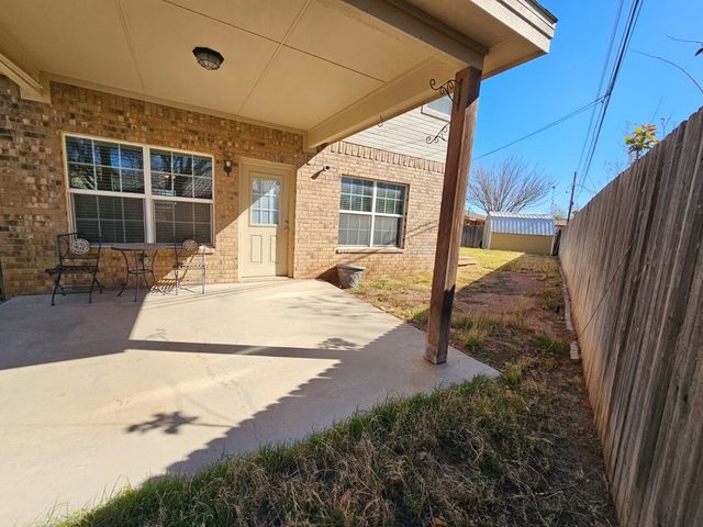 604 NE Ave E Place, Andrews, TX 79714