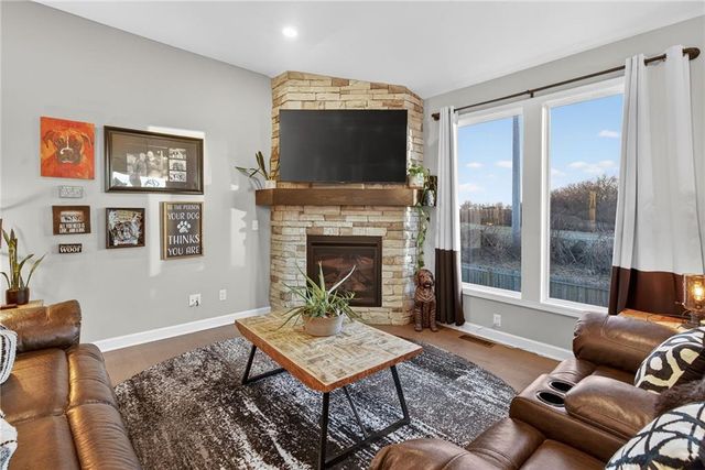 3213 SE Mill Creek Lane, Lee's Summit, MO 64063