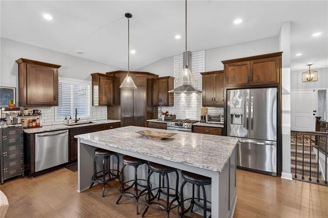 3213 SE Mill Creek Lane, Lee's Summit, MO 64063