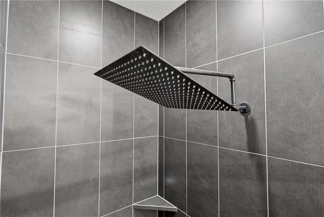 3213 SE Mill Creek Lane, Lee's Summit, MO 64063