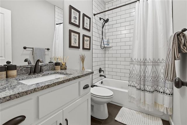 3213 SE Mill Creek Lane, Lee's Summit, MO 64063