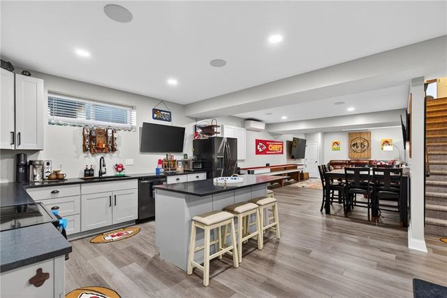 3213 SE Mill Creek Lane, Lee's Summit, MO 64063