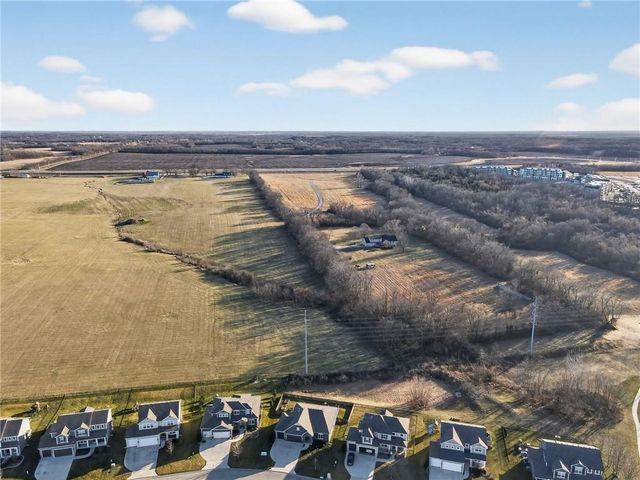 3213 SE Mill Creek Lane, Lee's Summit, MO 64063