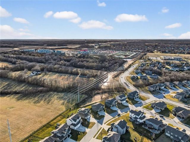 3213 SE Mill Creek Lane, Lee's Summit, MO 64063