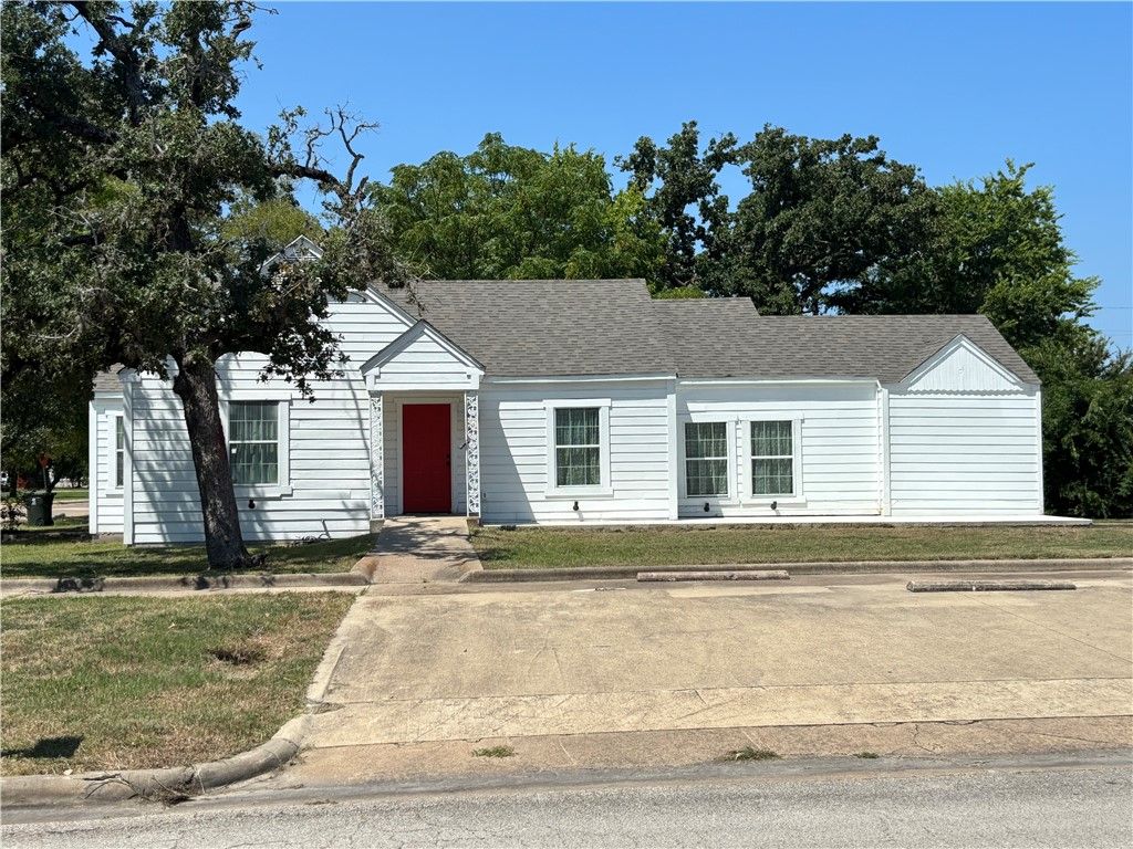 400 Oak Street, Bryan, TX 77801 — exterior