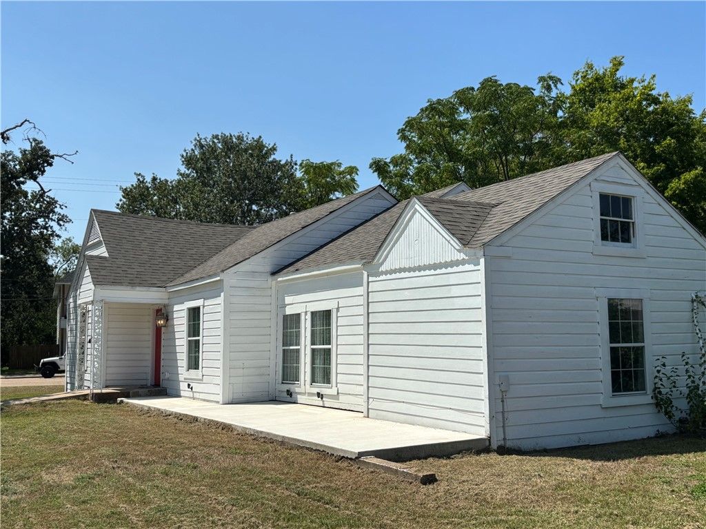 400 Oak Street, Bryan, TX 77801 — photo 2