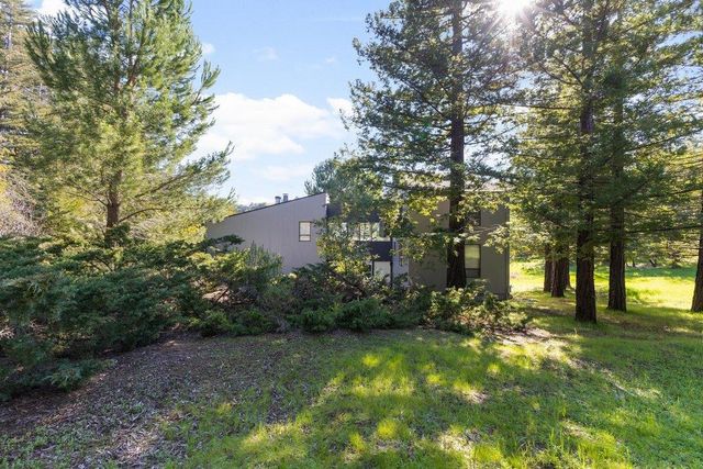 27600 Altamont Road, Los Altos Hills, CA 94022