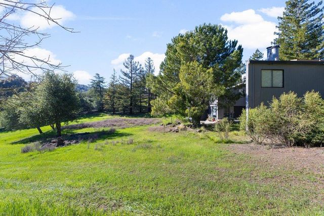27600 Altamont Road, Los Altos Hills, CA 94022
