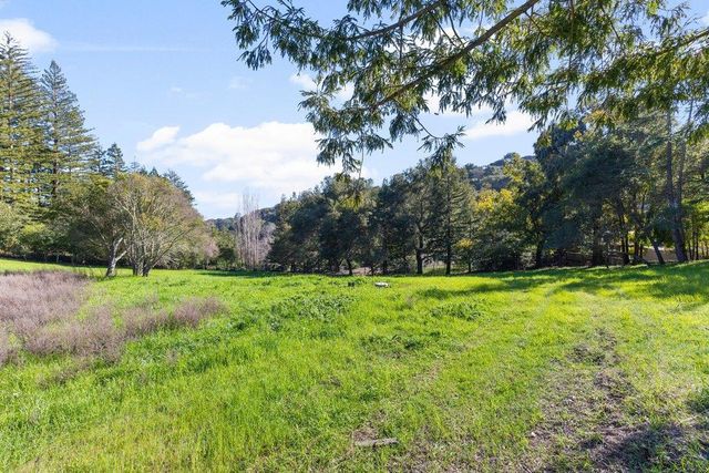 27600 Altamont Road, Los Altos Hills, CA 94022