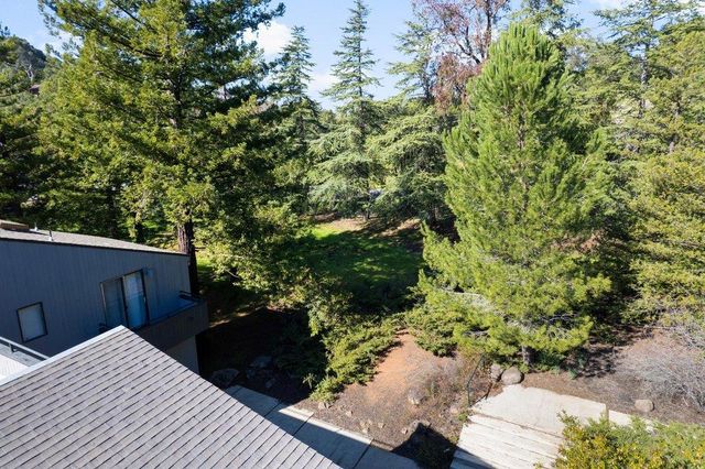 27600 Altamont Road, Los Altos Hills, CA 94022