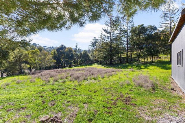 27600 Altamont Road, Los Altos Hills, CA 94022