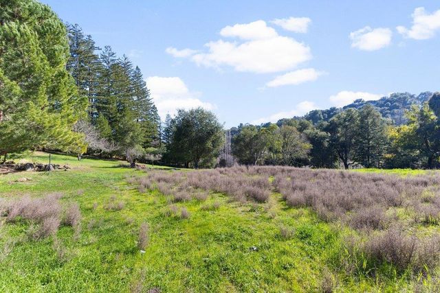 27600 Altamont Road, Los Altos Hills, CA 94022