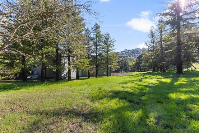 27600 Altamont Road, Los Altos Hills, CA 94022