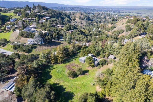 27600 Altamont Road, Los Altos Hills, CA 94022