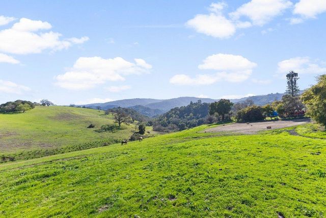 27600 Altamont Road, Los Altos Hills, CA 94022