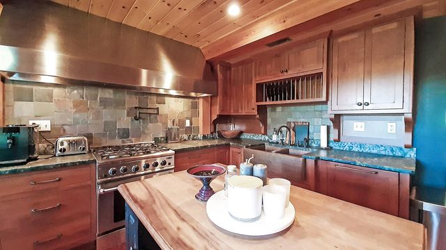 3215 Old Turnpike Road, Mount Holly, VT 05758