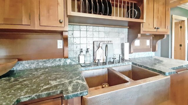 3215 Old Turnpike Road, Mount Holly, VT 05758