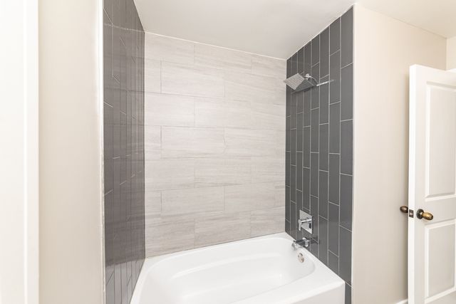 3058 N Kostner Avenue 1E, Chicago, IL 60641