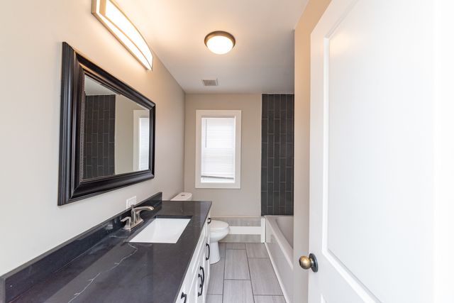 3058 N Kostner Avenue 1E, Chicago, IL 60641