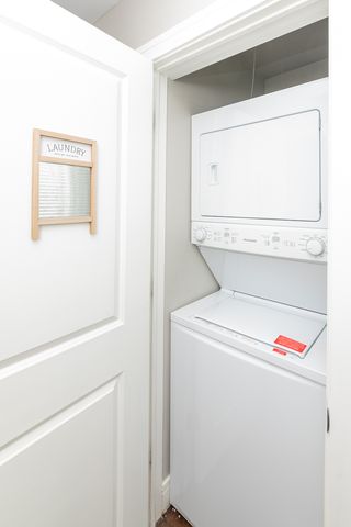 3058 N Kostner Avenue 1E, Chicago, IL 60641