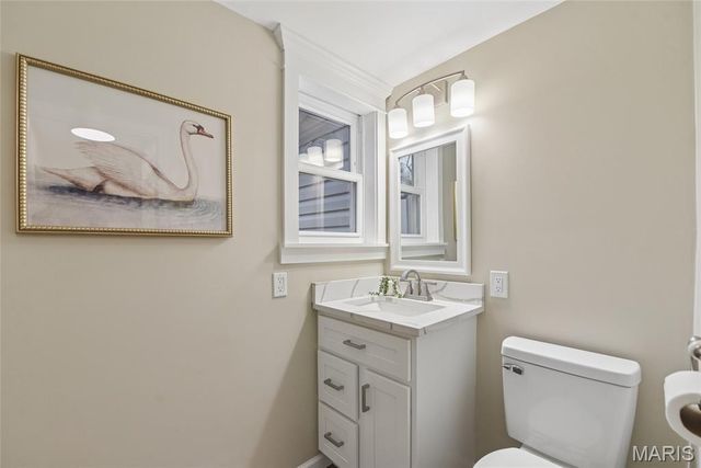 847 Weatherwood Drive, Manchester, MO 63021