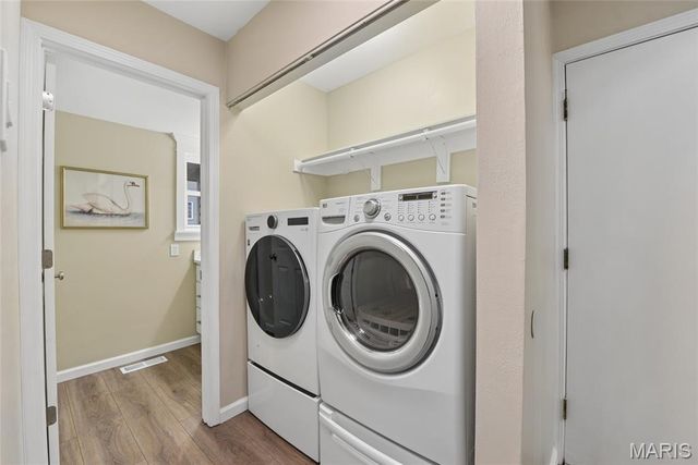 847 Weatherwood Drive, Manchester, MO 63021