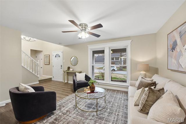 847 Weatherwood Drive, Manchester, MO 63021