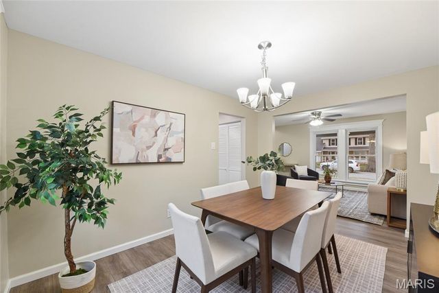 847 Weatherwood Drive, Manchester, MO 63021