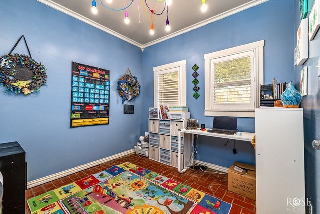 423 S Washington Drive, San Angelo, TX 76901