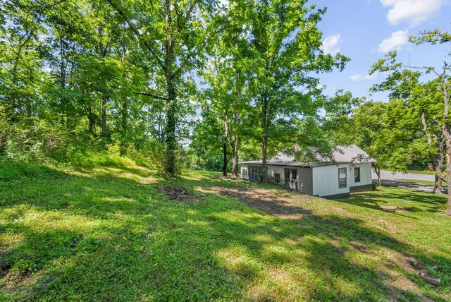 1854 Popes Chapel Rd, Thompsons Station, TN 37179