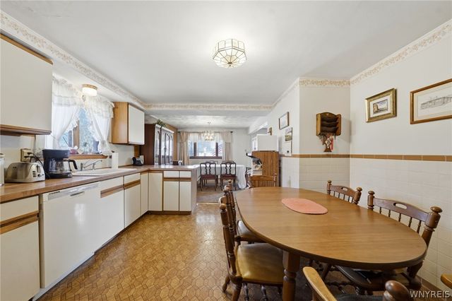 30 Jane Drive, Cheektowaga, NY 14227