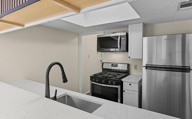 4813 Yucca Hill DR, Austin, TX 78744