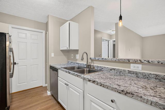 2317 Vicente Court, 101, Columbus, OH 43235