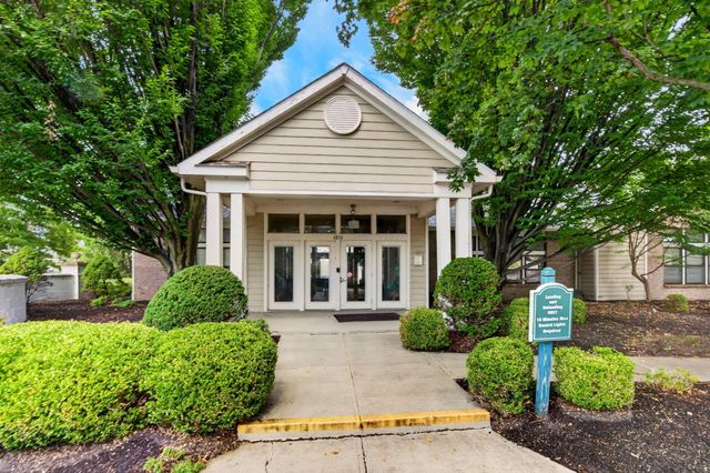 2317 Vicente Court, 101, Columbus, OH 43235