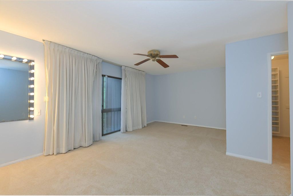 Image 14 of property listing at 45 PENNY LN #45, Baltimore, MD 21209