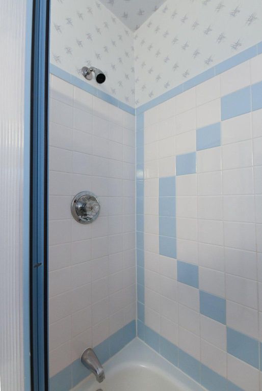 Image 18 of property listing at 45 PENNY LN #45, Baltimore, MD 21209