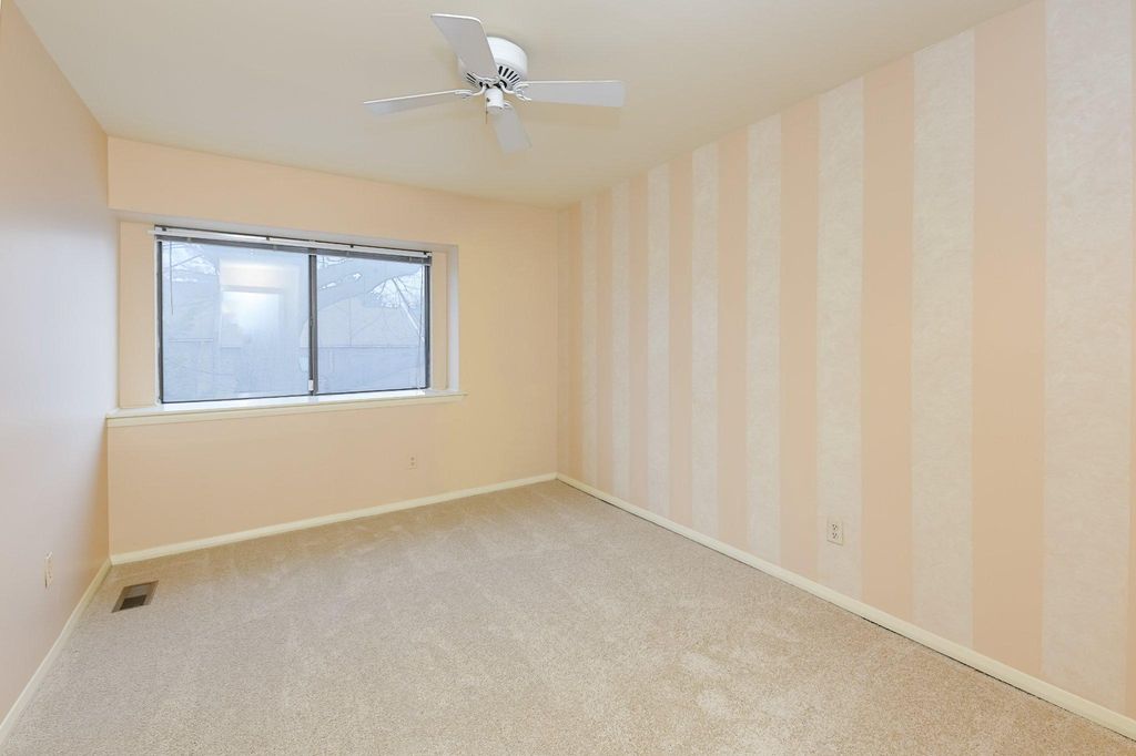 Image 21 of property listing at 45 PENNY LN #45, Baltimore, MD 21209