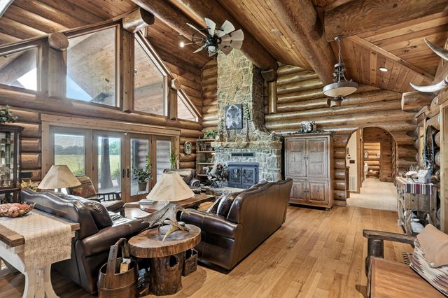 560 County Road 170, Diamond, MO 64840