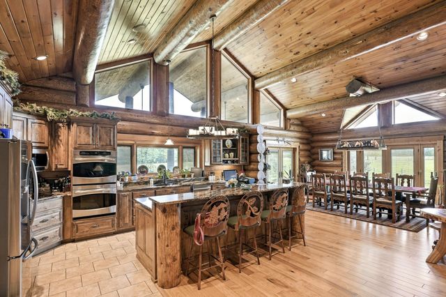 560 County Road 170, Diamond, MO 64840