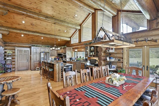 560 County Road 170, Diamond, MO 64840