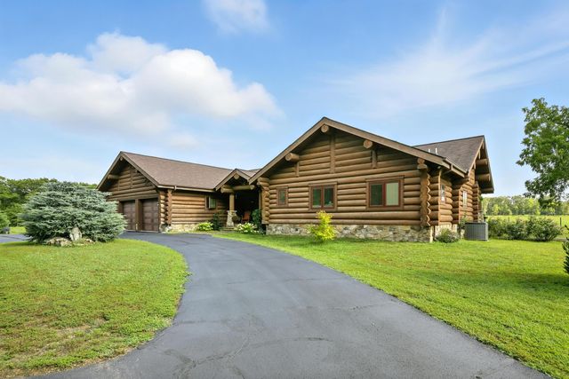 560 County Road 170, Diamond, MO 64840