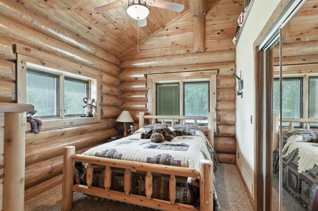 560 County Road 170, Diamond, MO 64840