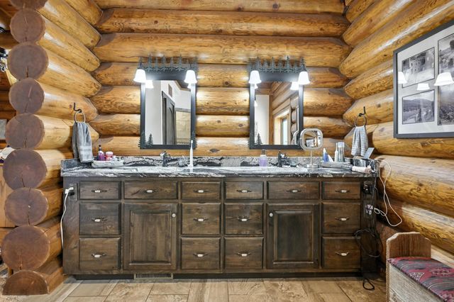 560 County Road 170, Diamond, MO 64840