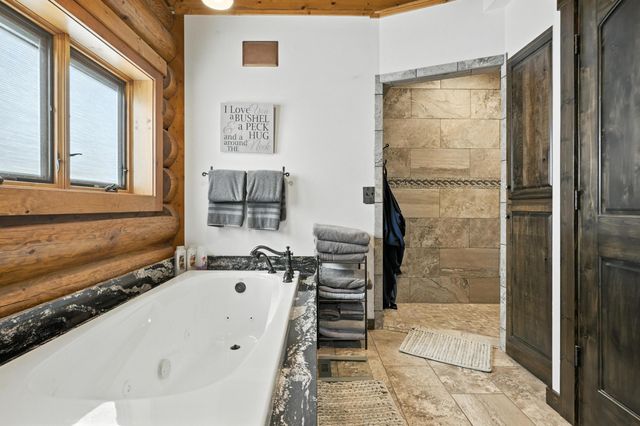 560 County Road 170, Diamond, MO 64840