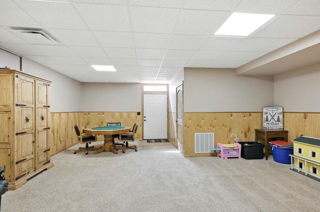 560 County Road 170, Diamond, MO 64840