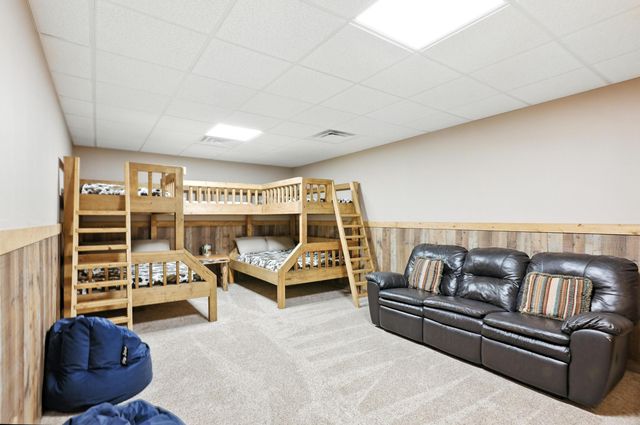 560 County Road 170, Diamond, MO 64840