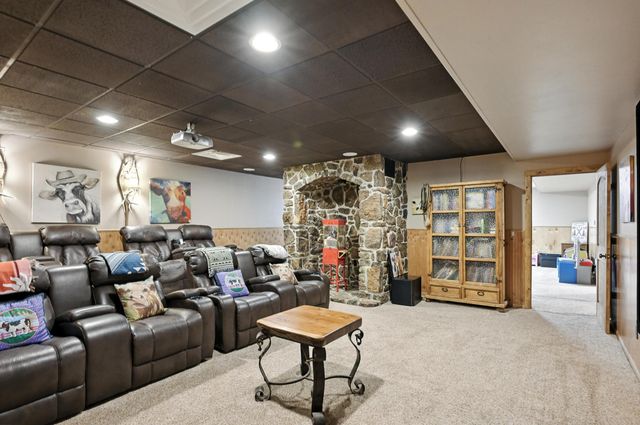 560 County Road 170, Diamond, MO 64840